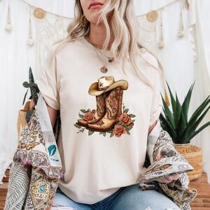 Cowgirl T-shirt w/ Western Rodeo Boots, Cowgirl Hat, Roses. New. S M L XL Sand